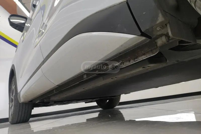 BYD Yuan - фото 6