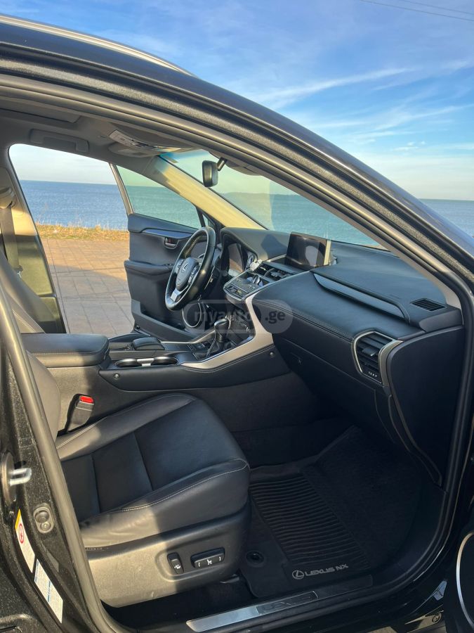 Lexus NX 300 - фото 10