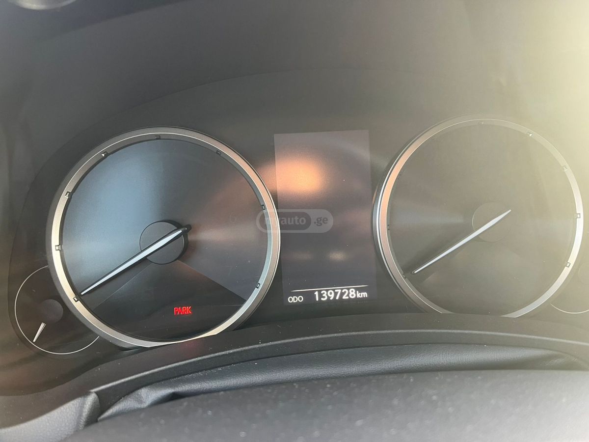 Lexus NX 300 - фото 8