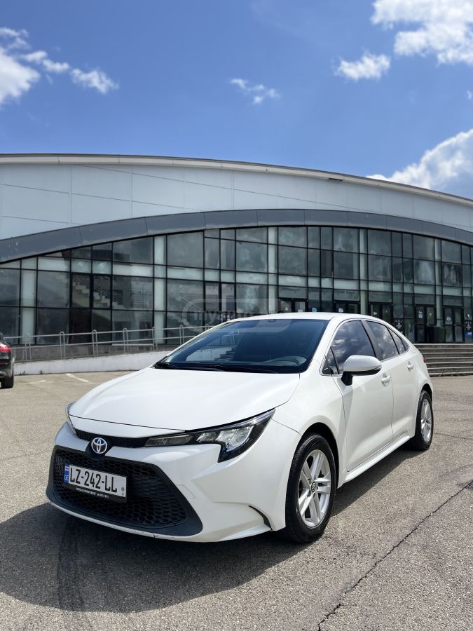 Toyota Corolla - фото 2