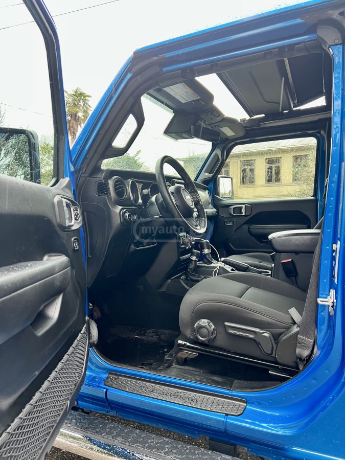 Jeep Wrangler - фото 9