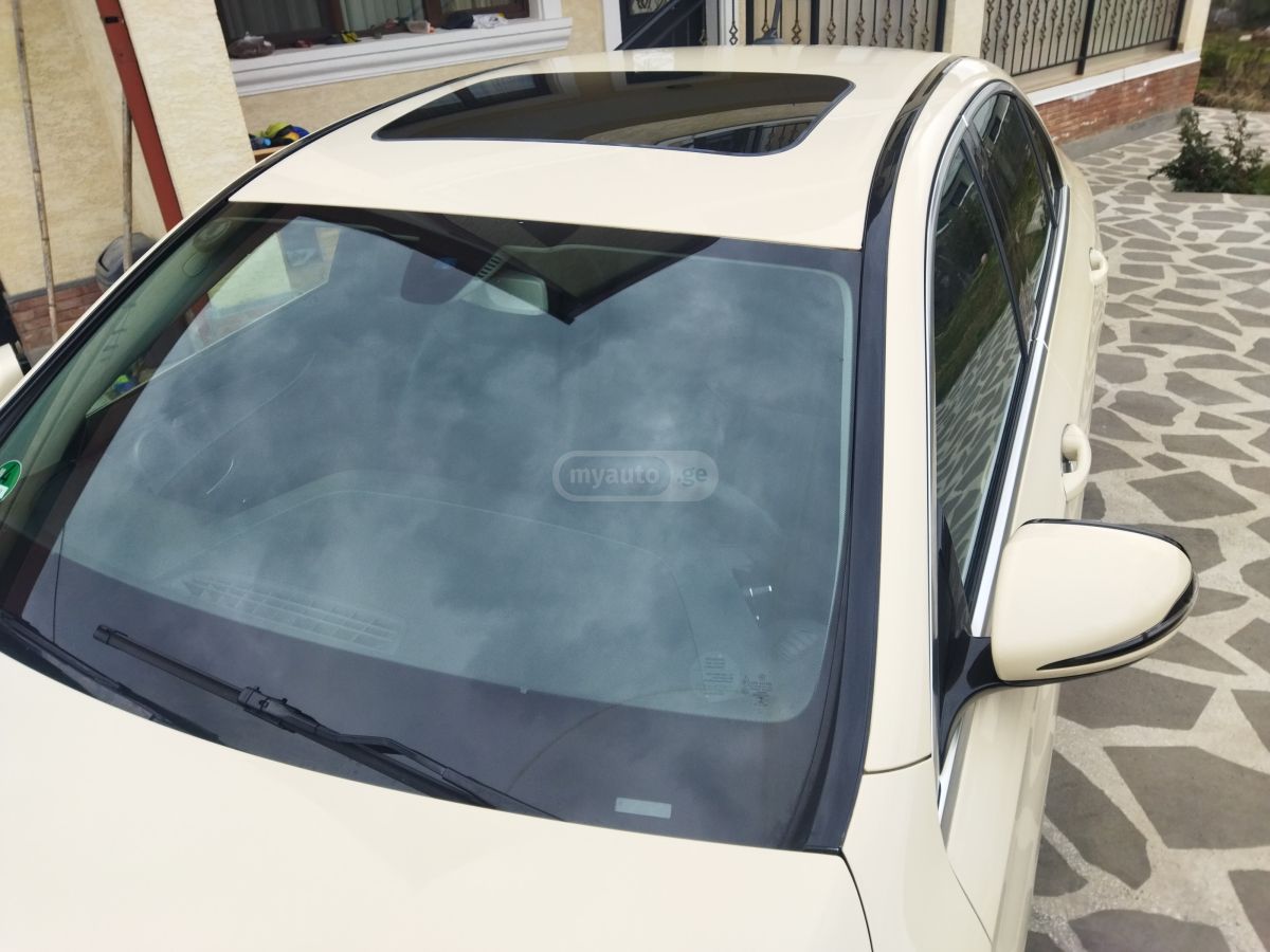 Mercedes-Benz E 200 - фото 10