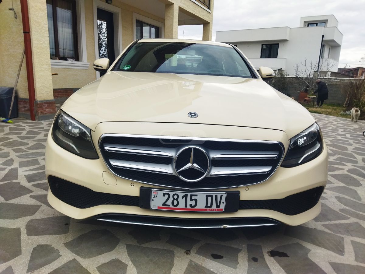 Mercedes-Benz E 200 - фото 2