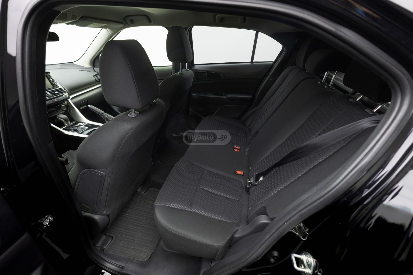 Mitsubishi Mitsubishi Eclipse Cross — миниатюра 8