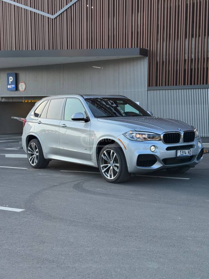 BMW X5 - фото 1