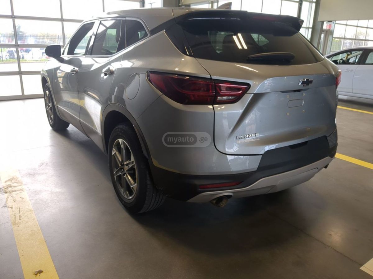 Chevrolet Blazer - фото 2