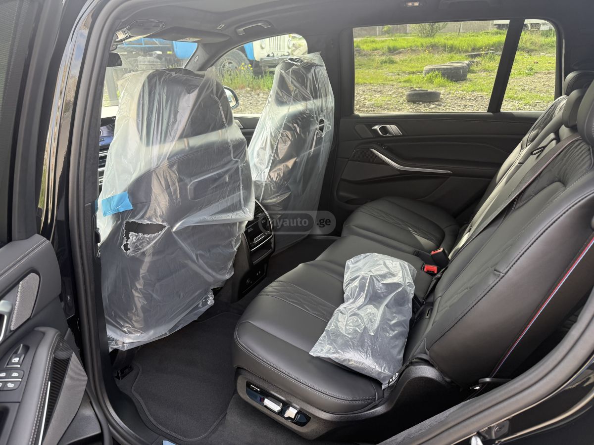 BMW X7 - фото 11