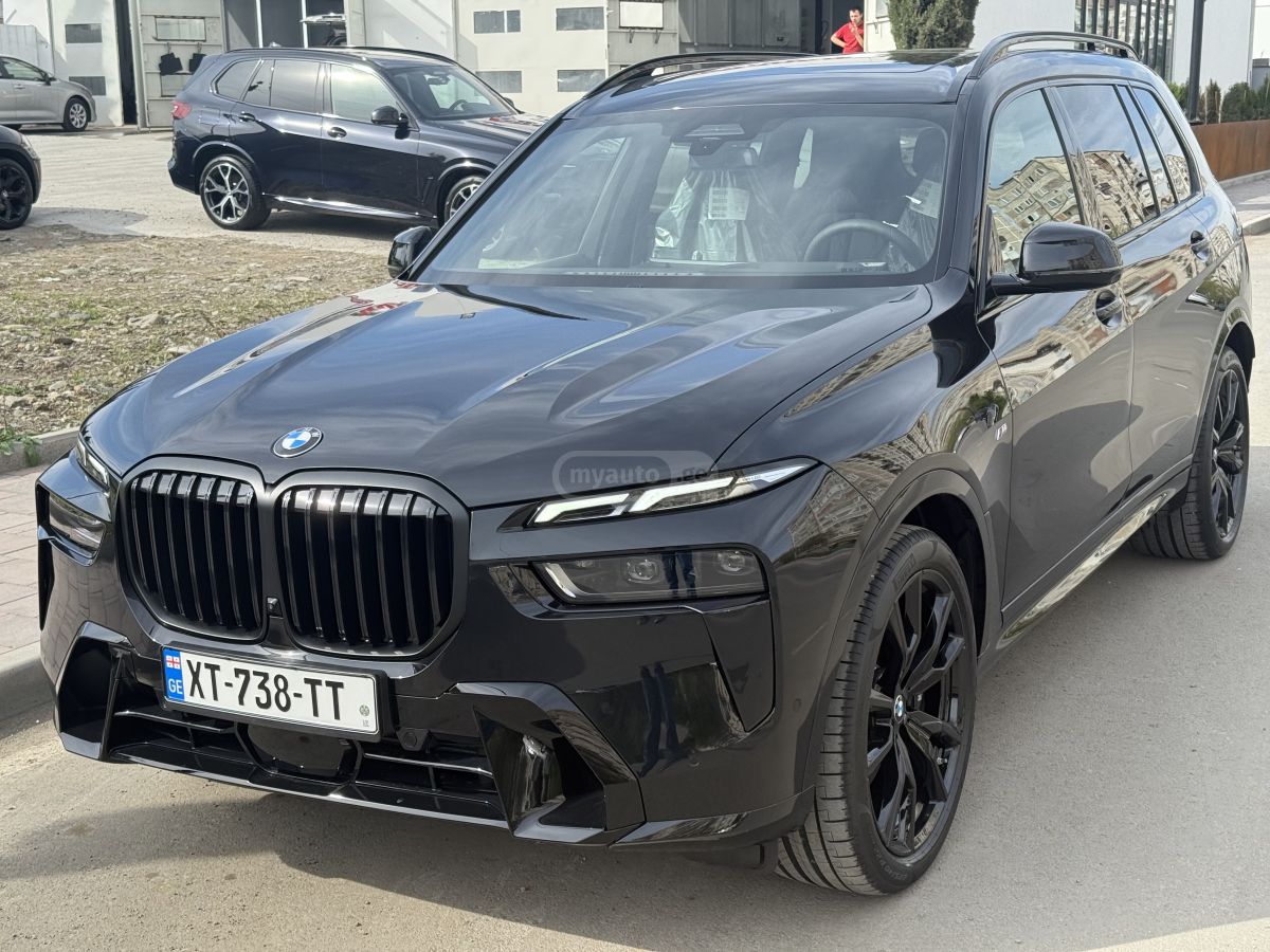 BMW X7 - фото 2