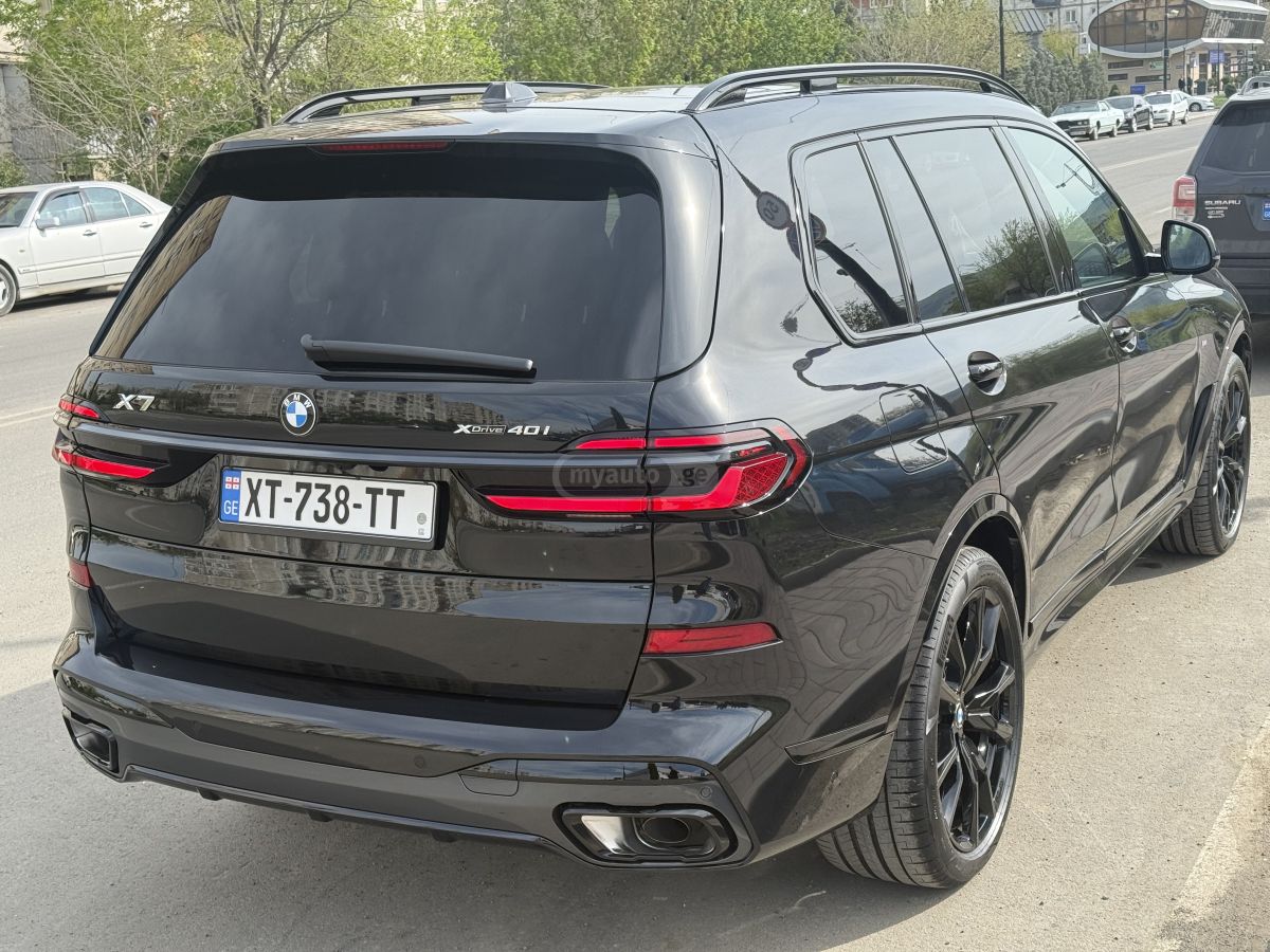 BMW X7 - фото 3