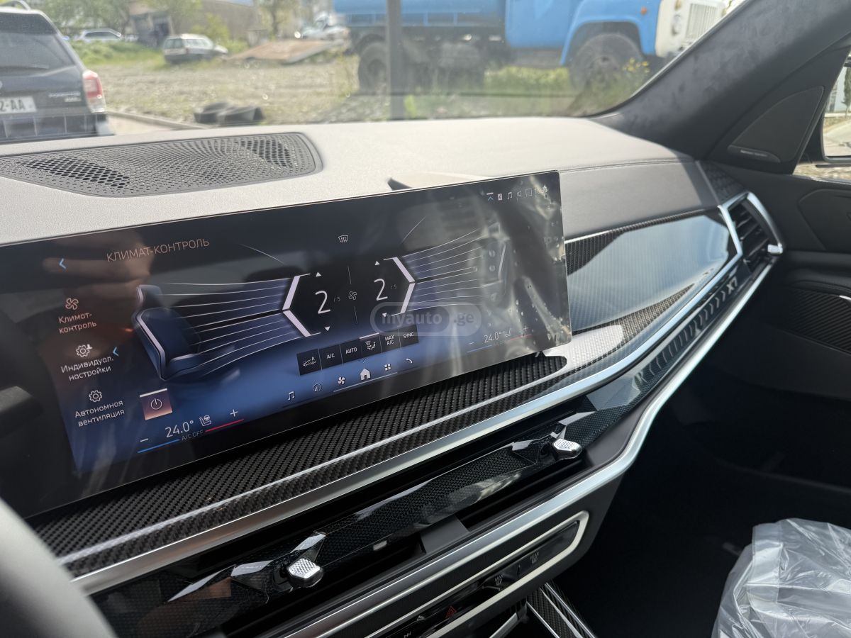 BMW X7 - фото 8