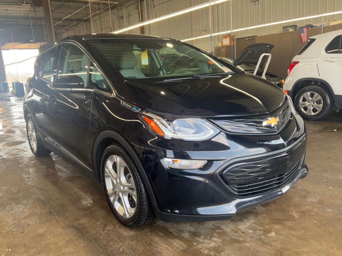 Chevrolet Bolt EV - фото 1