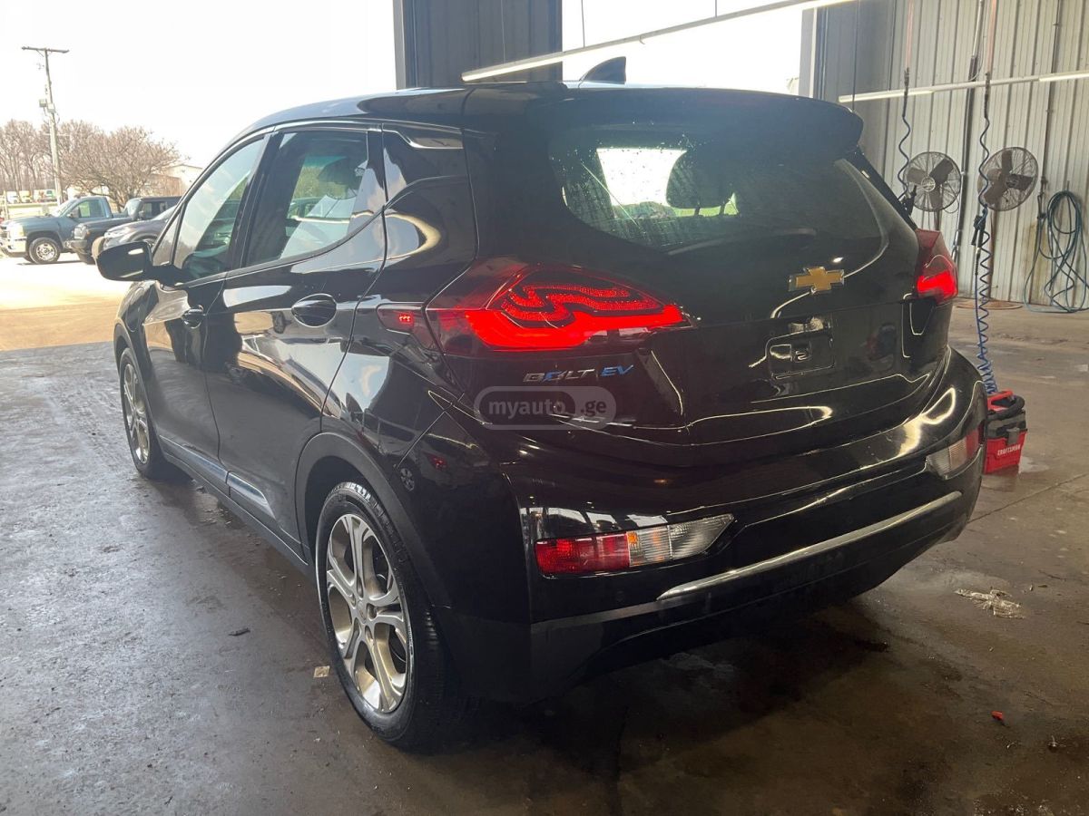 Chevrolet Bolt EV - фото 3
