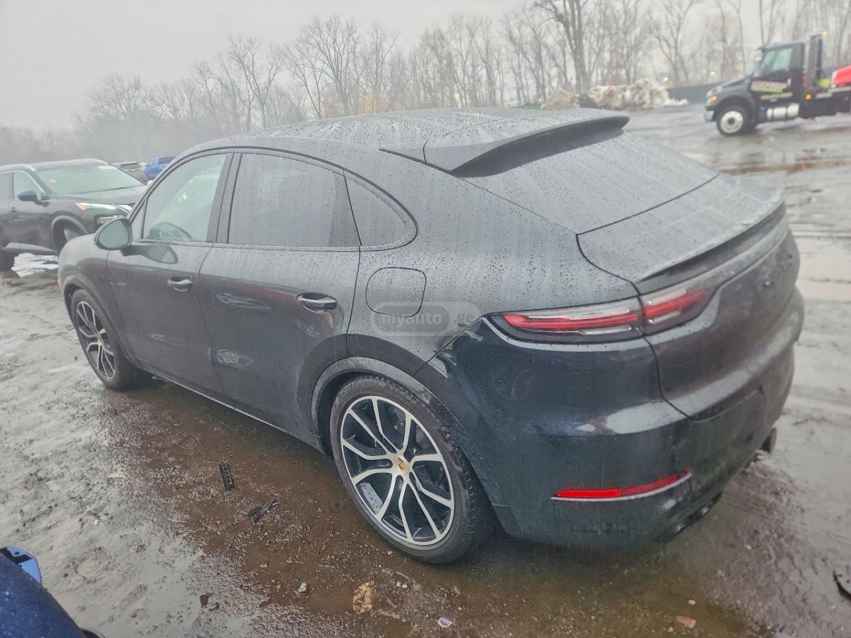 Porsche Cayenne 2023 — миниатюра 2