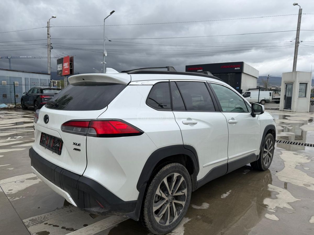 Toyota Corolla Cross - фото 3