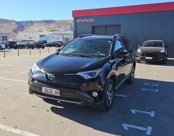 ToyotaRAV 4