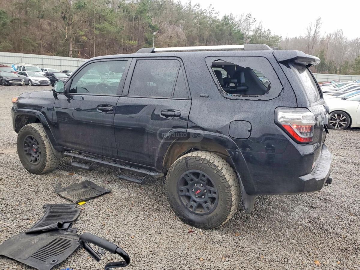 Toyota 4 Runner - фото 2