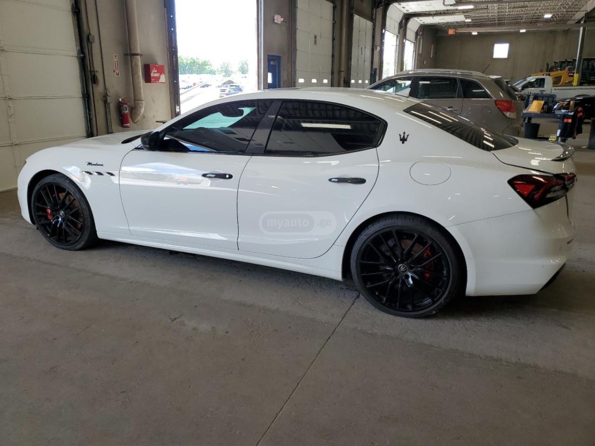 Maserati Ghibli 2023 — миниатюра 2