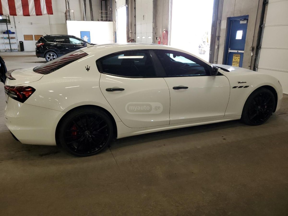 Maserati Ghibli 2023 — миниатюра 3