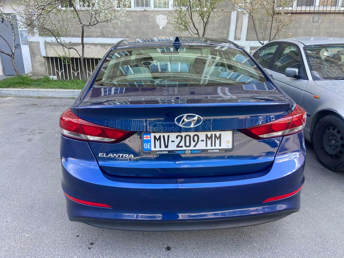 Hyundai Elantra - фото 5