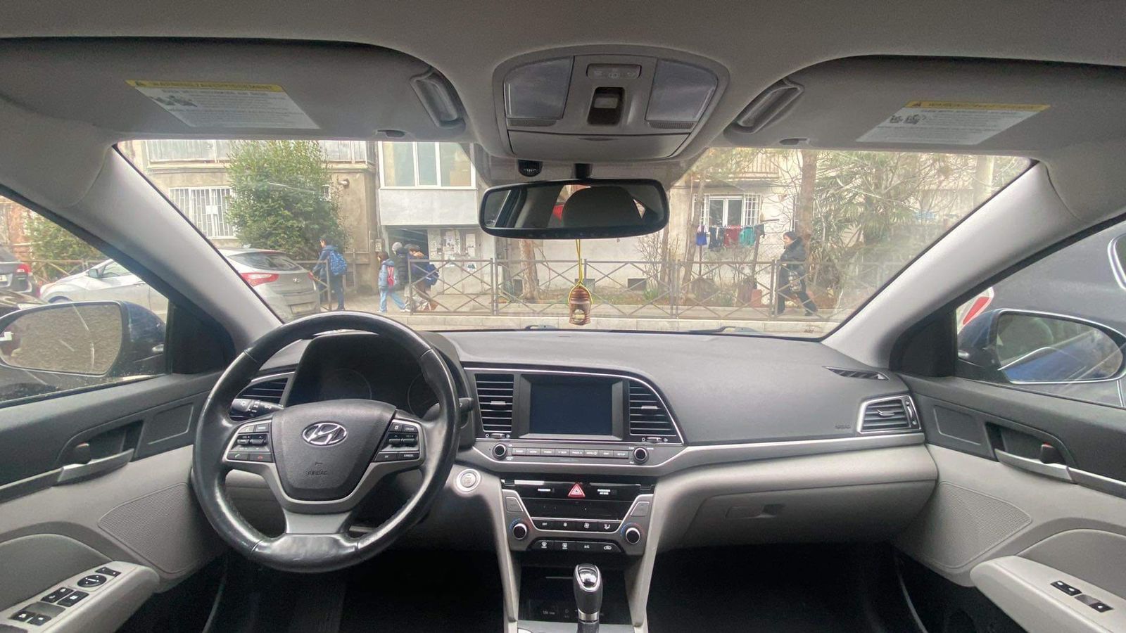 Hyundai Elantra - фото 6