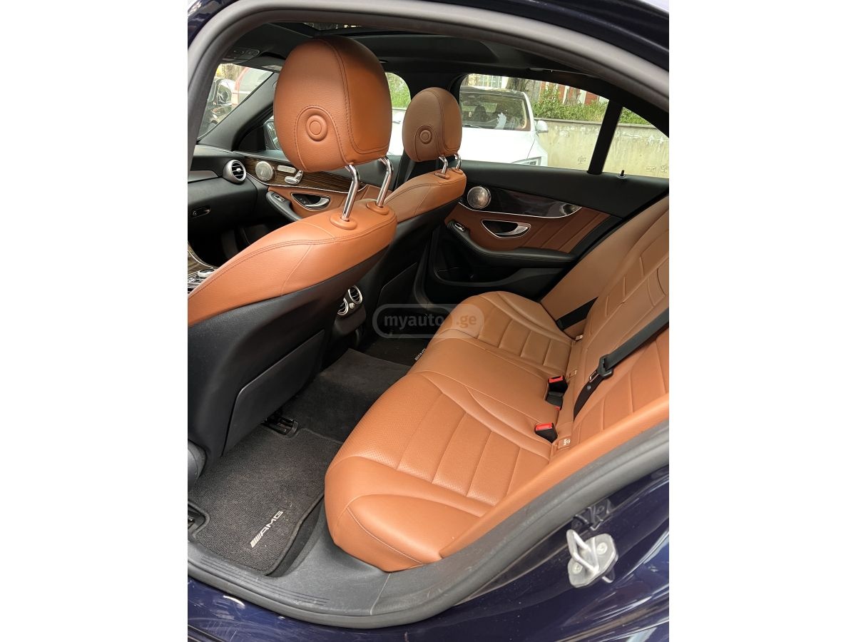Mercedes-Benz C 300 - фото 8