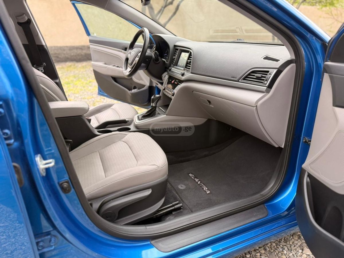 Hyundai Elantra - фото 14