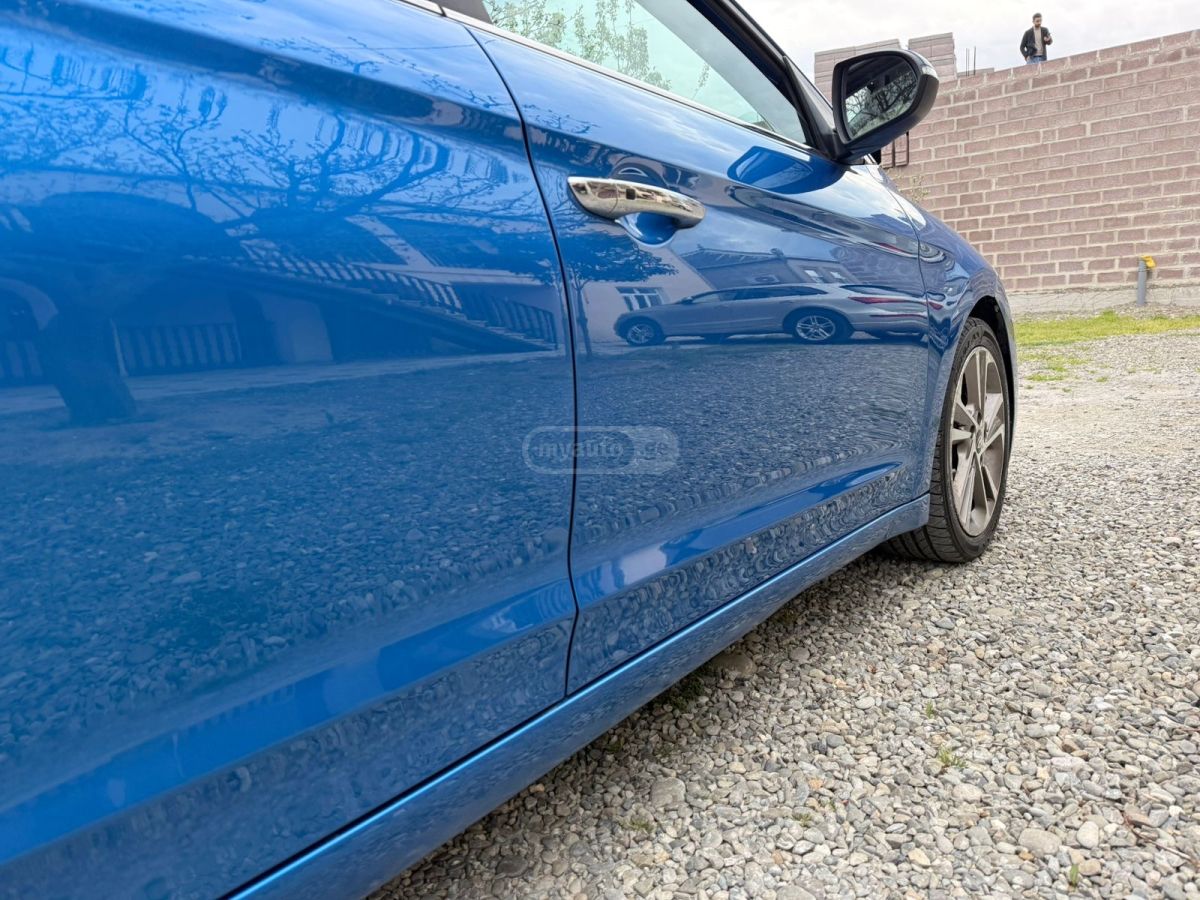 Hyundai Elantra - фото 6