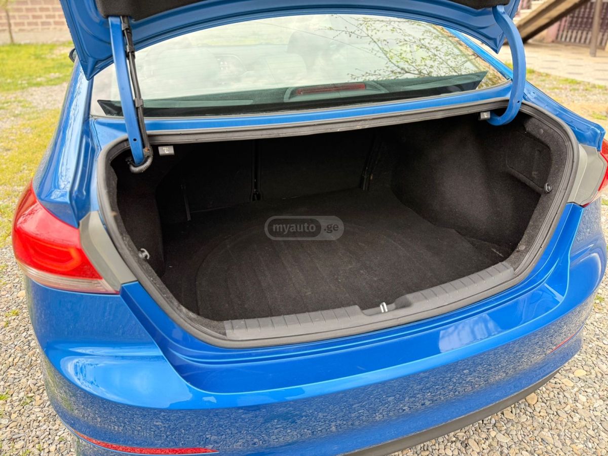 Hyundai Elantra - фото 9
