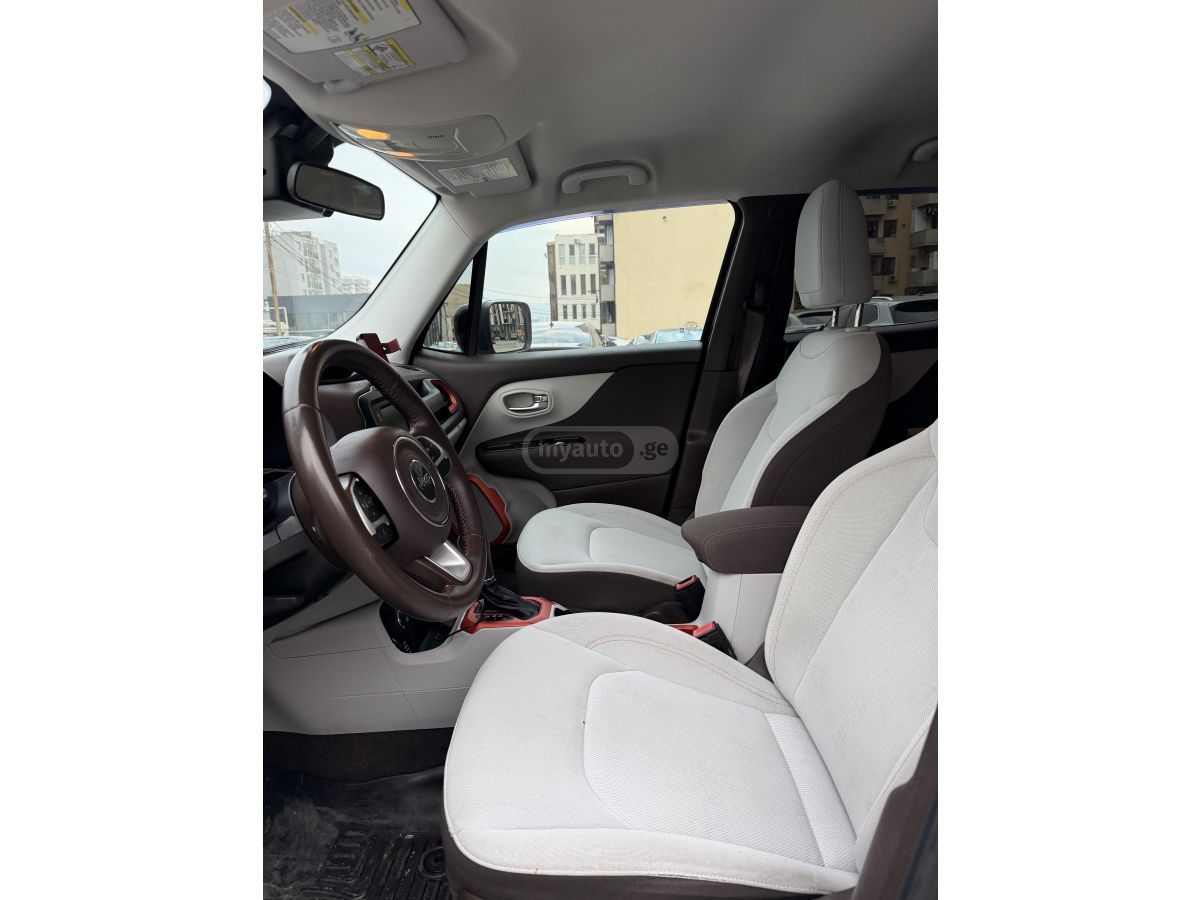 Jeep Renegade - фото 9