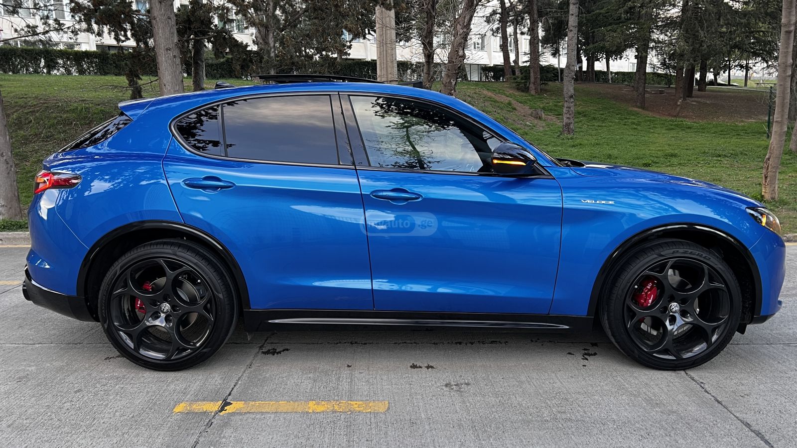 Alfa Romeo Q4 Veloce Sport High Spec Trim — миниатюра 10