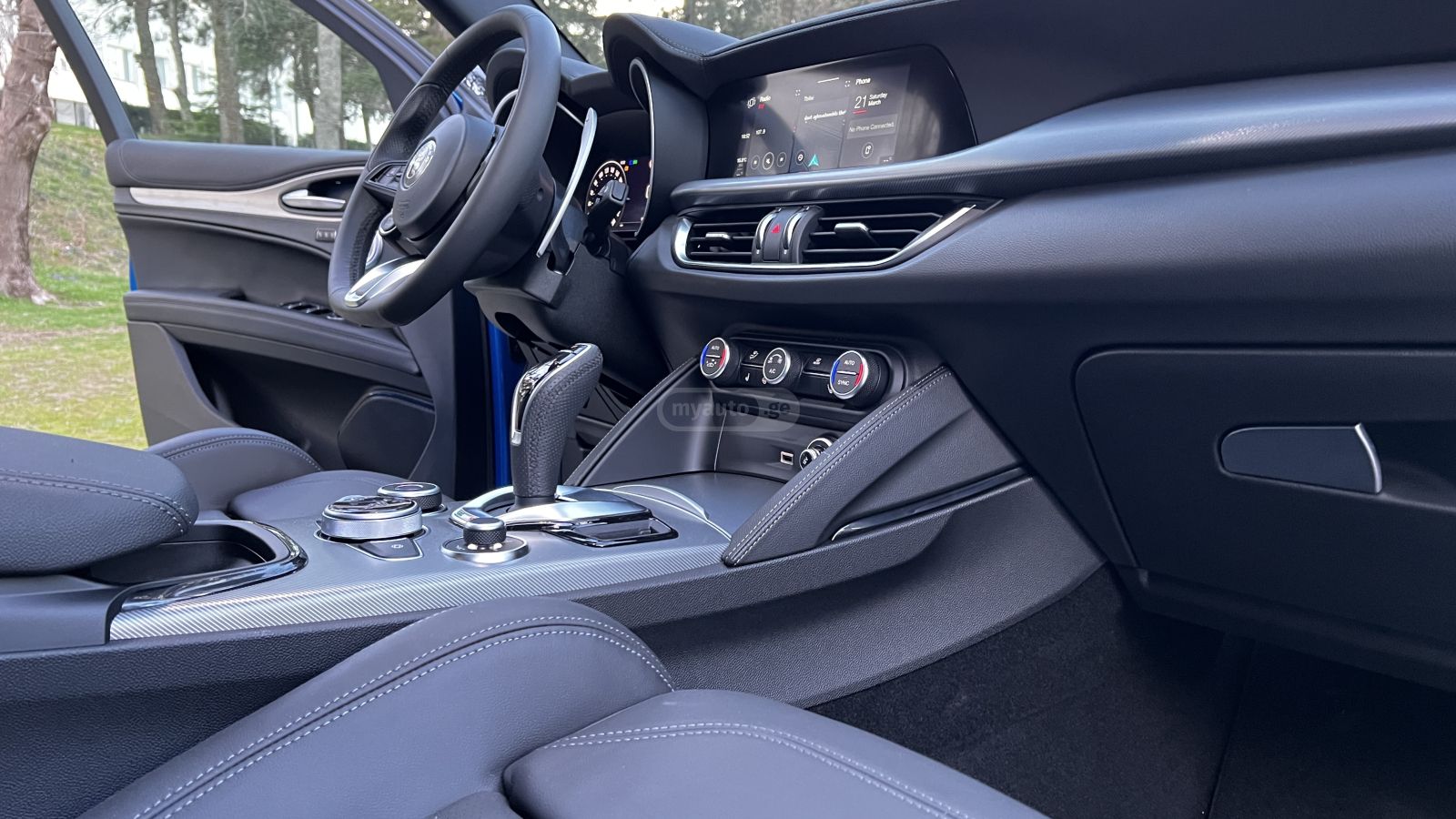 Alfa Romeo Q4 Veloce Sport High Spec Trim — миниатюра 14