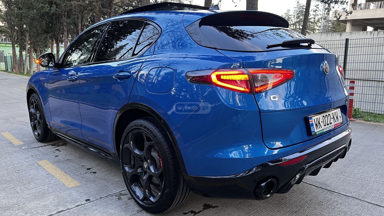 Alfa Romeo Q4 Veloce Sport High Spec Trim — миниатюра 4