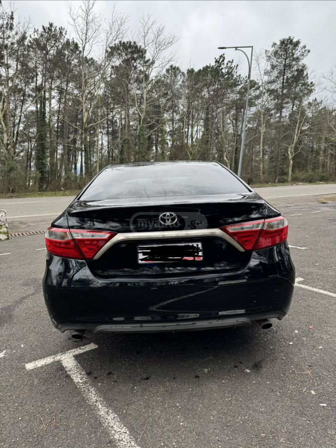 Toyota Camry - фото 3