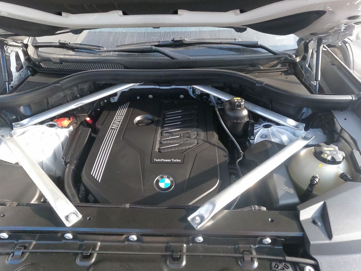 BMW X5 - фото 11