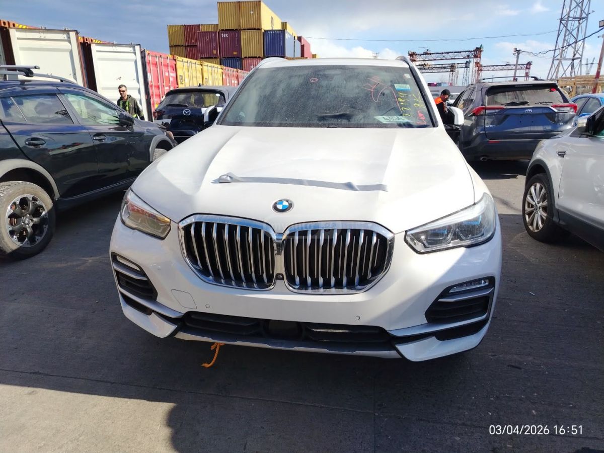 BMW X5 - фото 2
