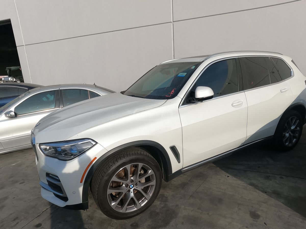 BMW X5 - фото 3