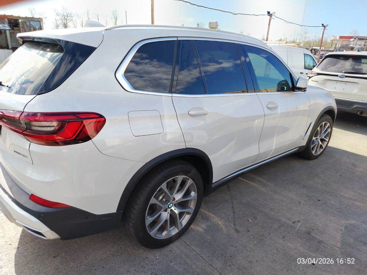 BMW X5 - фото 5