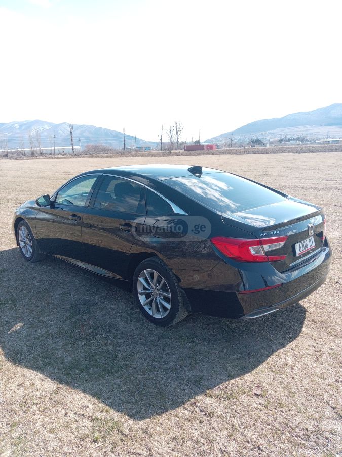 Honda Accord - фото 1
