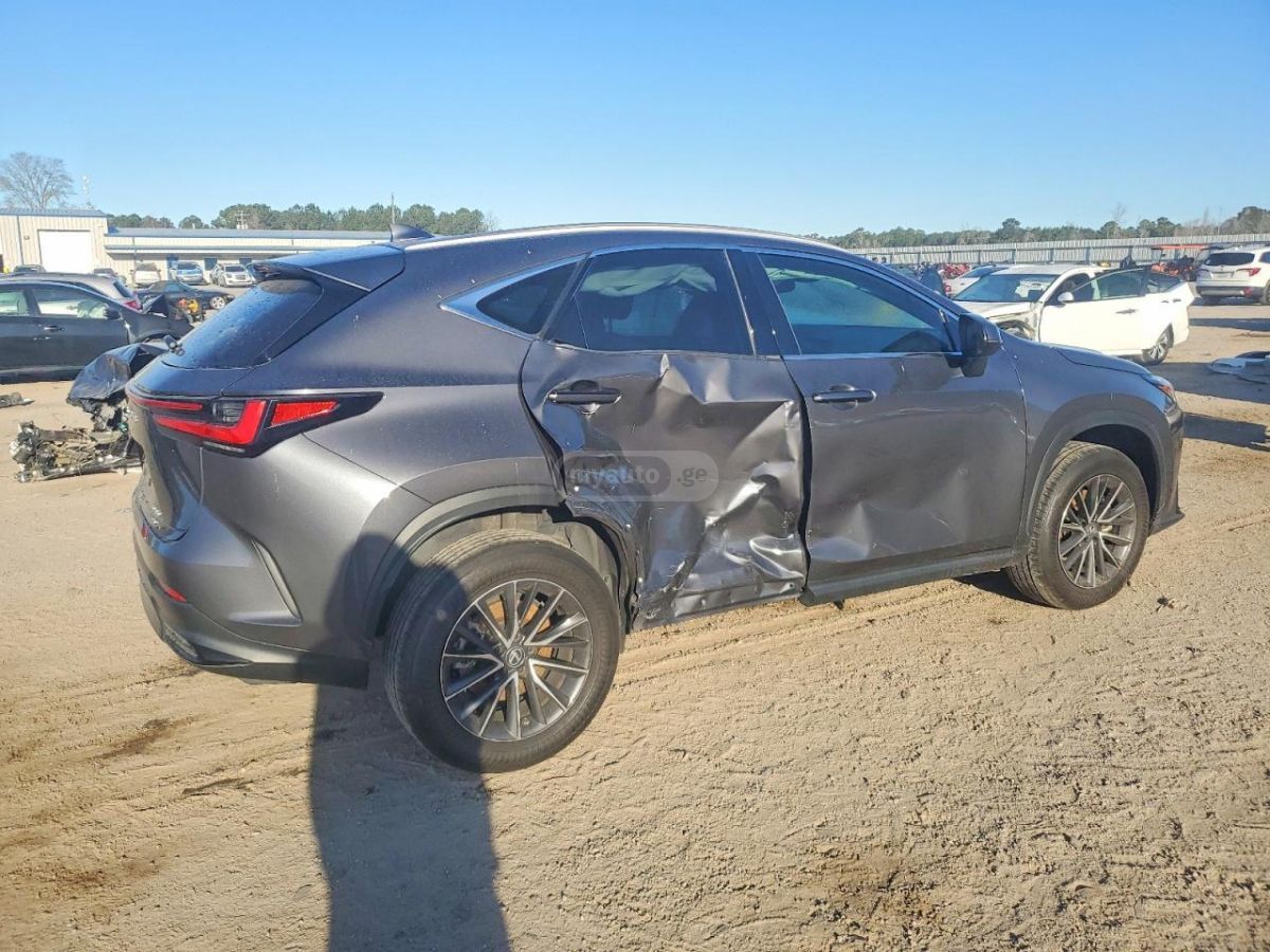 Lexus Premium 4dr All-Wheel Drive Au — миниатюра 5