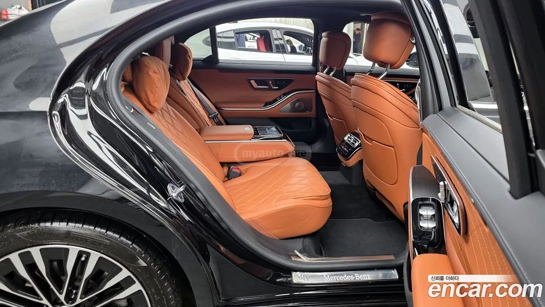 Mercedes-Benz 600 2022 — миниатюра 12