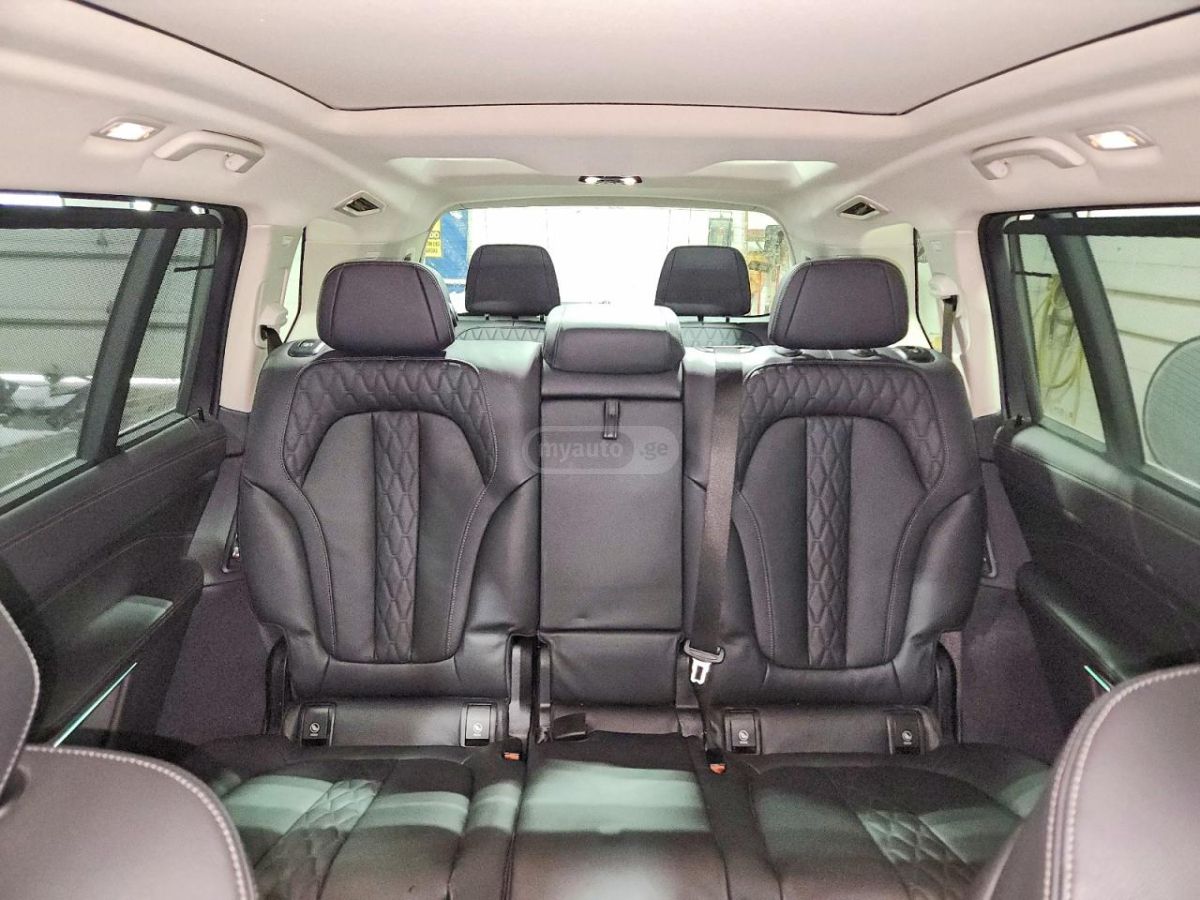 BMW X7 2026 — миниатюра 10