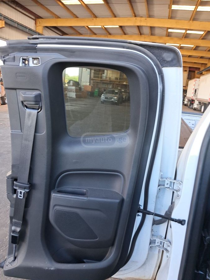 Chevrolet Colorado - фото 14