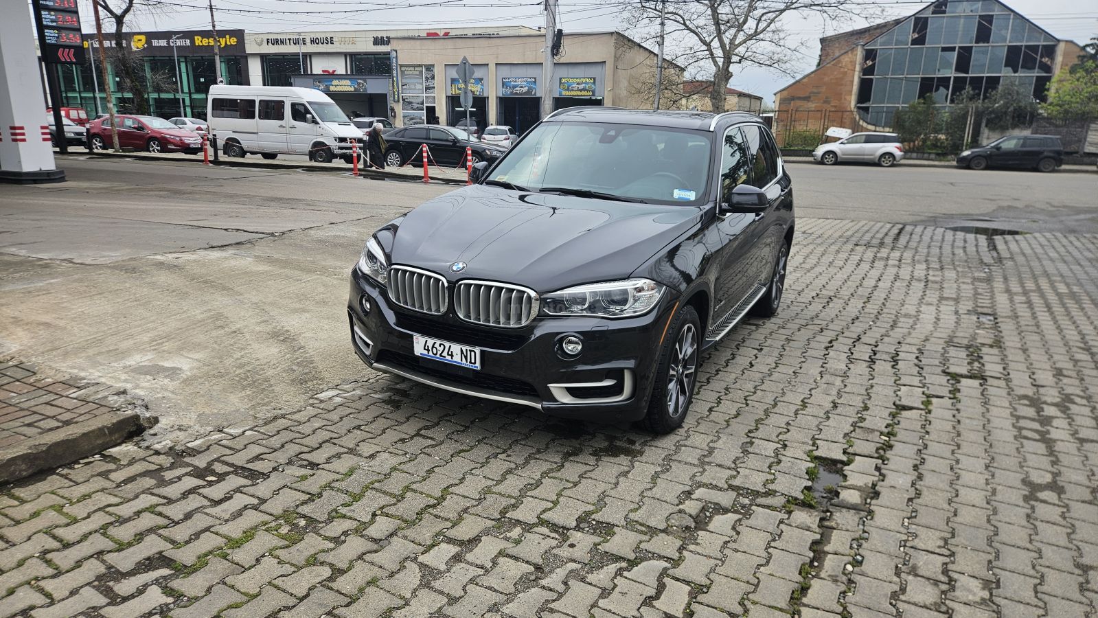 BMW X5 - фото 1