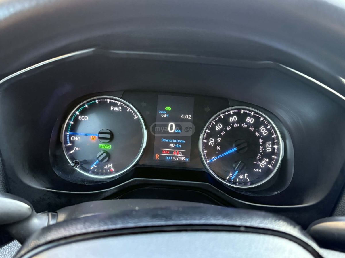 Toyota RAV 4 - фото 3