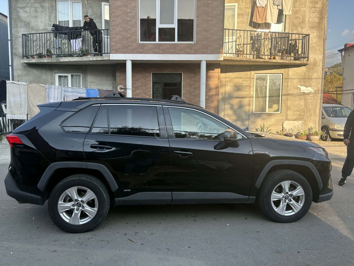 Toyota RAV 4 - фото 6