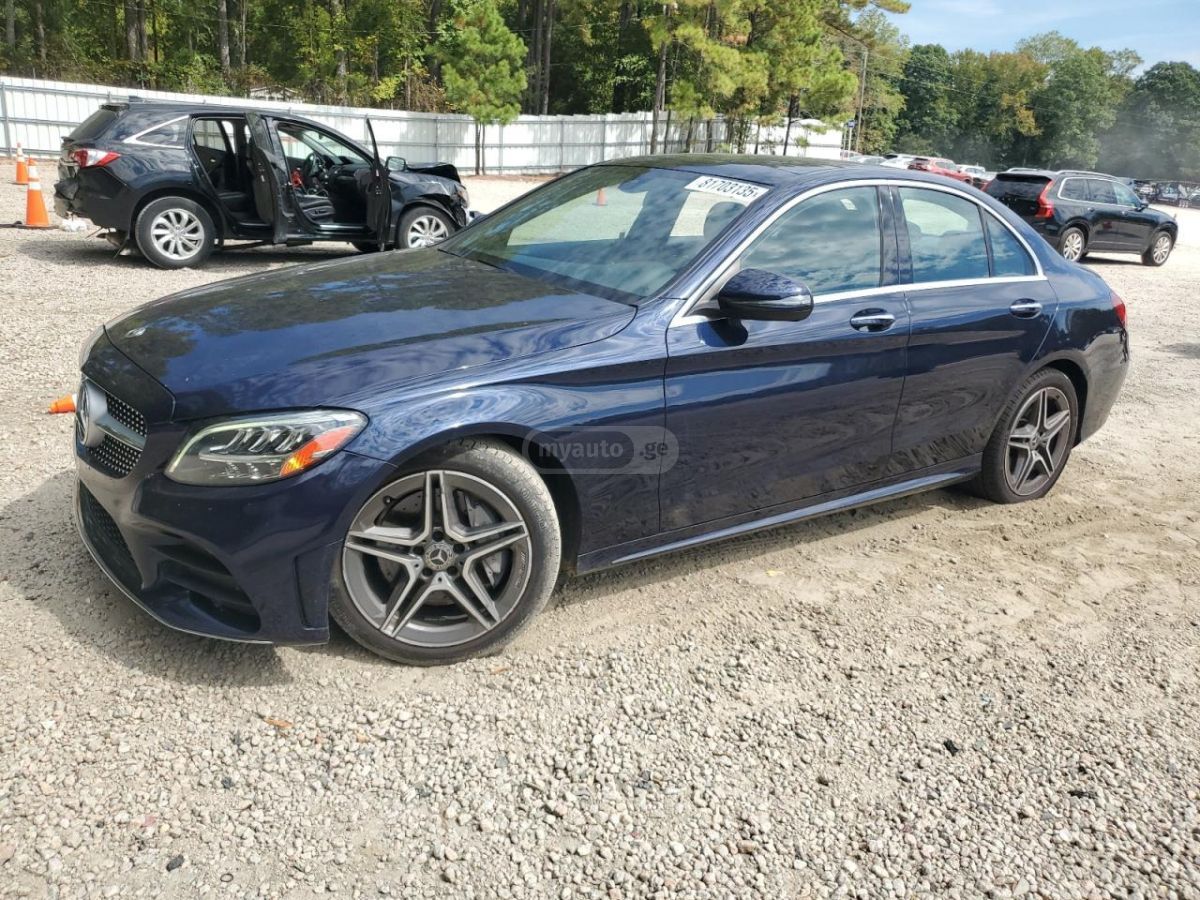 Mercedes-Benz C 300 - фото 10