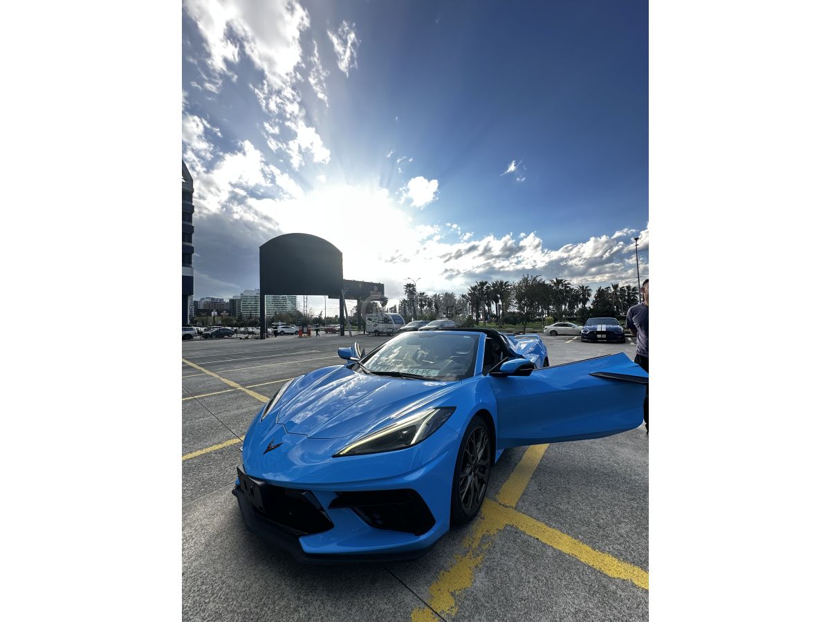 Chevrolet Corvette - фото 1