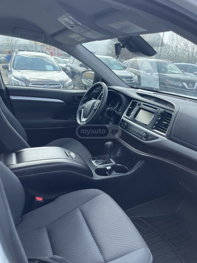 Toyota Highlander - фото 9