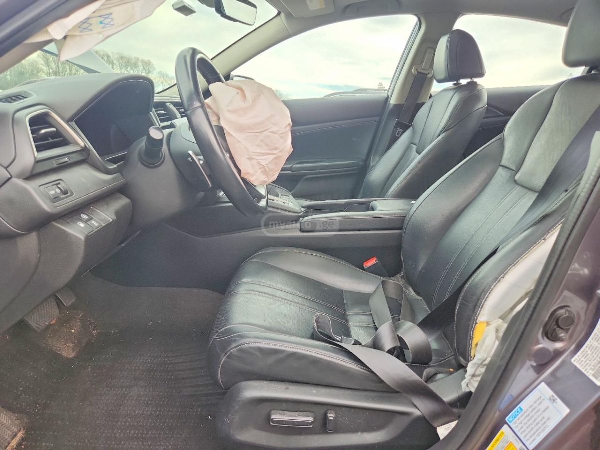 Honda Insight 2021 — миниатюра 7