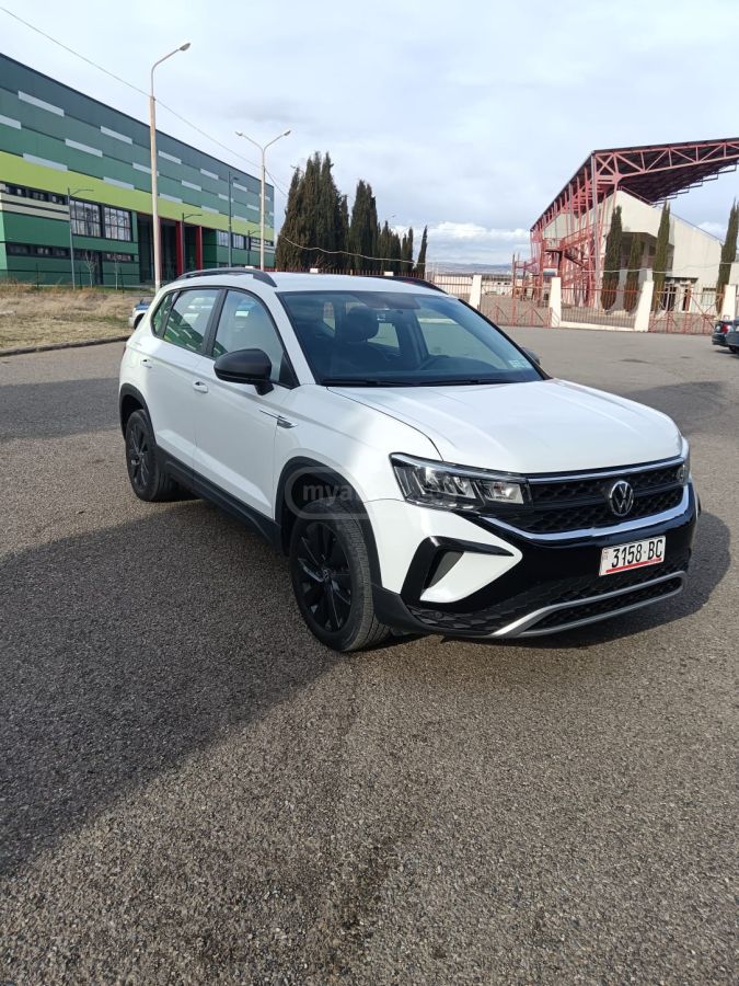 Volkswagen Taos - фото 1